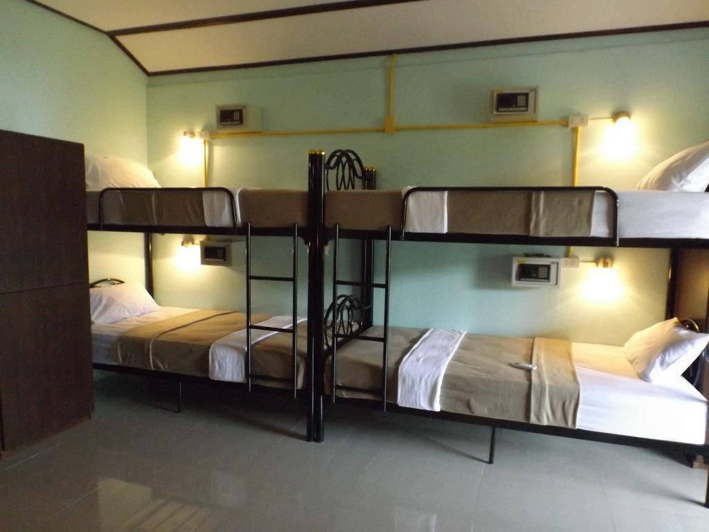 Lanta Long Beach Hostel Koh Lanta Exterior photo