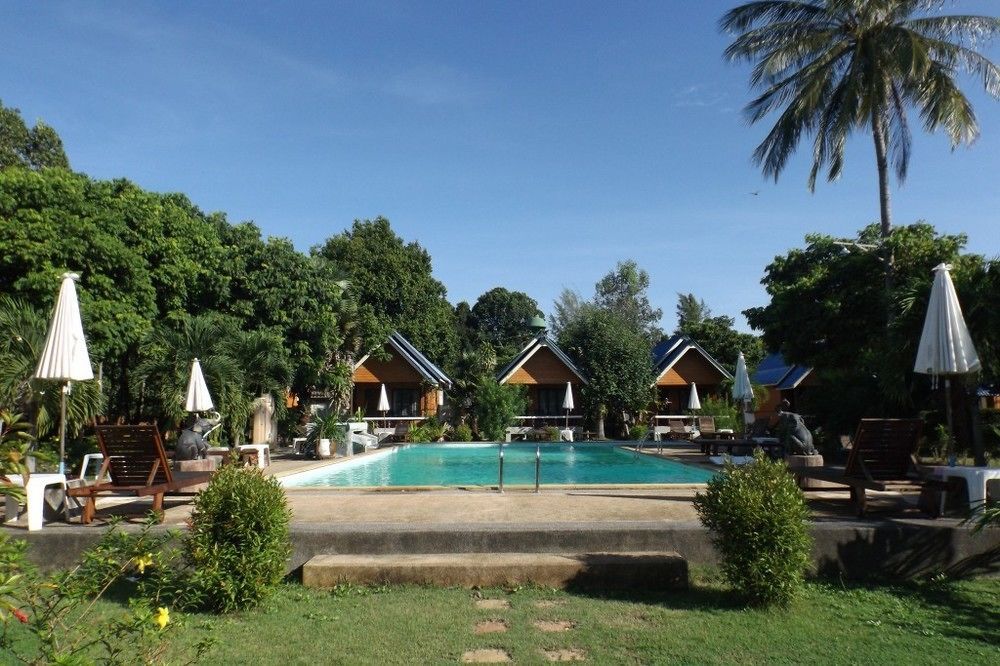 Lanta Long Beach Hostel Koh Lanta Exterior photo