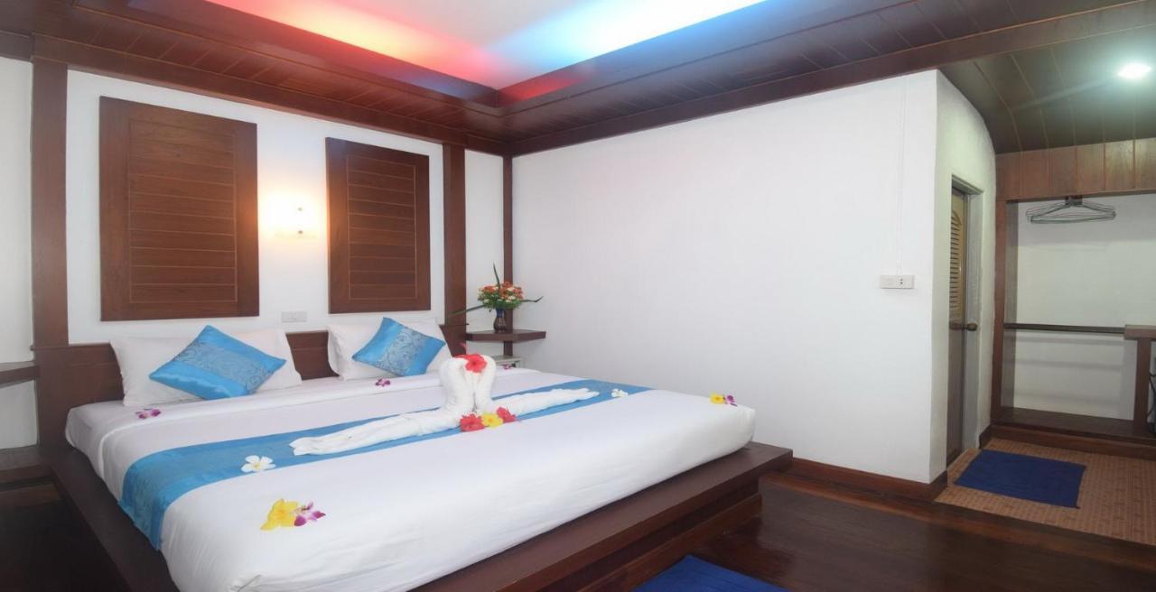 Lanta Long Beach Hostel Koh Lanta Exterior photo