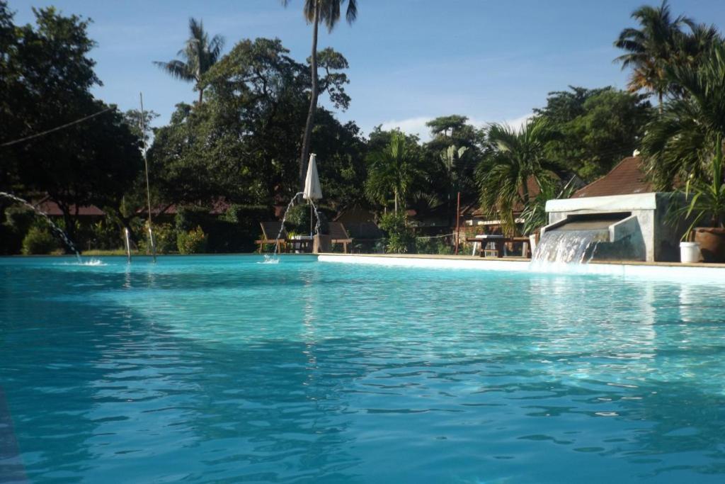 Lanta Long Beach Hostel Koh Lanta Exterior photo